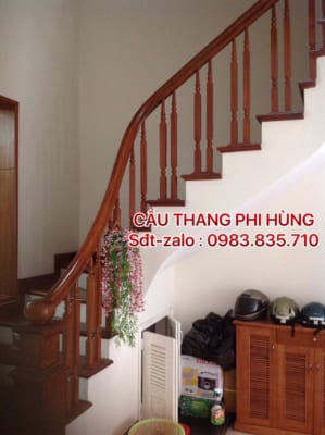 Cầu thang gỗ đẹp Hà Nội