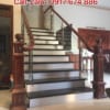 Báo giá cầu thang lan can kính cường lực tay vịn gỗ