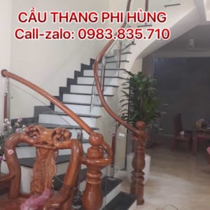Mẫu cầu thang gỗ kính đẹp hiện đại tại Hà Nội Mẫu cầu thang gỗ kính đẹp hiện đại tại Hà Nội