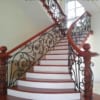 Cầu thang sắt, cầu thang sắt nghệ thuật tay vịn gỗ Cầu thang sắt, cầu thang sắt nghệ thuật tay vịn gỗ