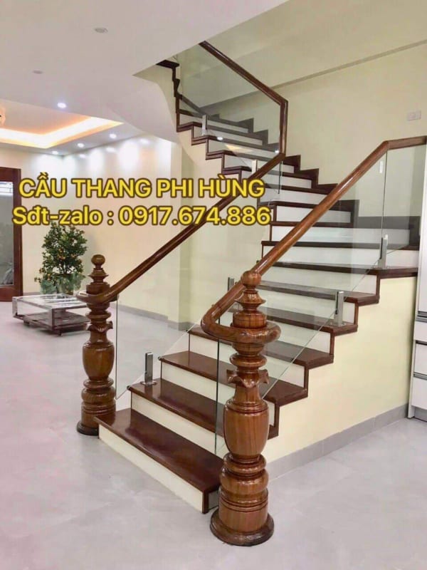 Tổng hợp mẫu cầu thang kính đẹp nhất 2019