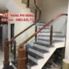 Cầu thang kính tay vịn gỗ. Cầu thang kính đẹp tại Hà Nội