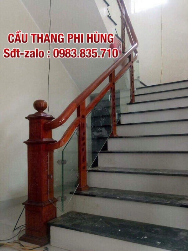 800 mẫu cầu thang kính gỗ đẹp Hà Nội