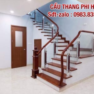 Cầu thang kính cường lực tại Hà Nội. Báo giá cầu thang kính cường lực tay vịn gỗ Cầu thang kính cường lực tại Hà Nội. Báo giá cầu thang kính cường lực tay vịn gỗ