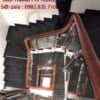 Cầu thang gỗ kính đẹp Hà Nội. Cầu thang kính cường lực tay vịn gỗ