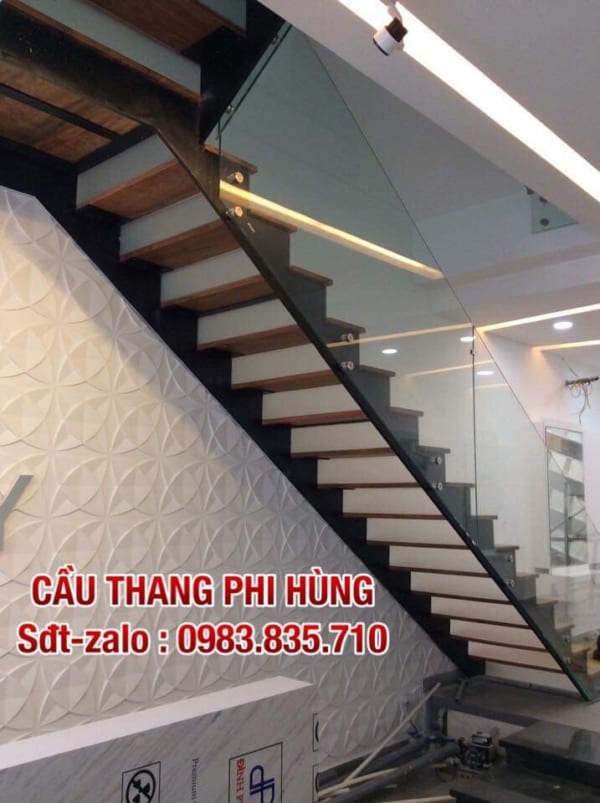 Báo giá cầu thang xương cá mặt bậc gỗ ở Hà Nội