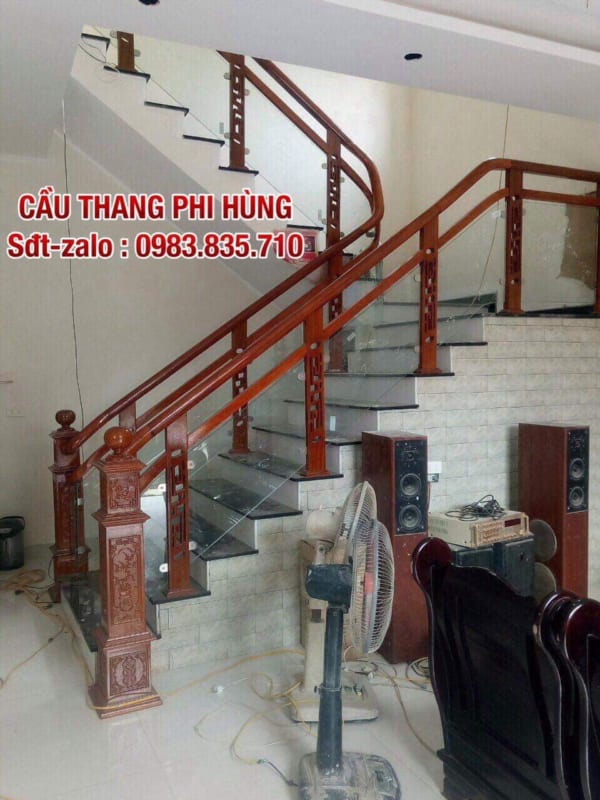 900 mẫu cầu thang kính tay vịn gỗ tại Hà Nội