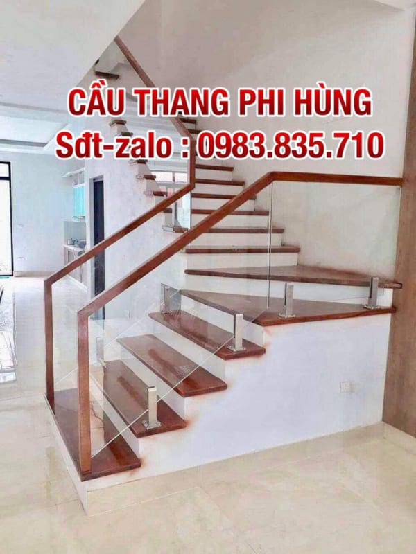 Cầu thang gỗ kính đẹp Hà Nội. Cầu thang kính lan can kính cường lực tay vịn gỗ