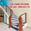 Cầu thang kính lan can kính cường lực. Cầu thang kính đẹp tay vịn gỗ Cầu thang kính lan can kính cường lực. Cầu thang kính đẹp tay vịn gỗ