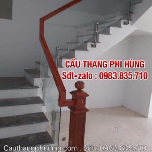 Cầu thang kính tay vịn gỗ tại Hà Nội, Cầu thang lan can kính cường lực đẹp nhất Cầu thang kính tay vịn gỗ tại Hà Nội, Cầu thang lan can kính cường lực đẹp nhất