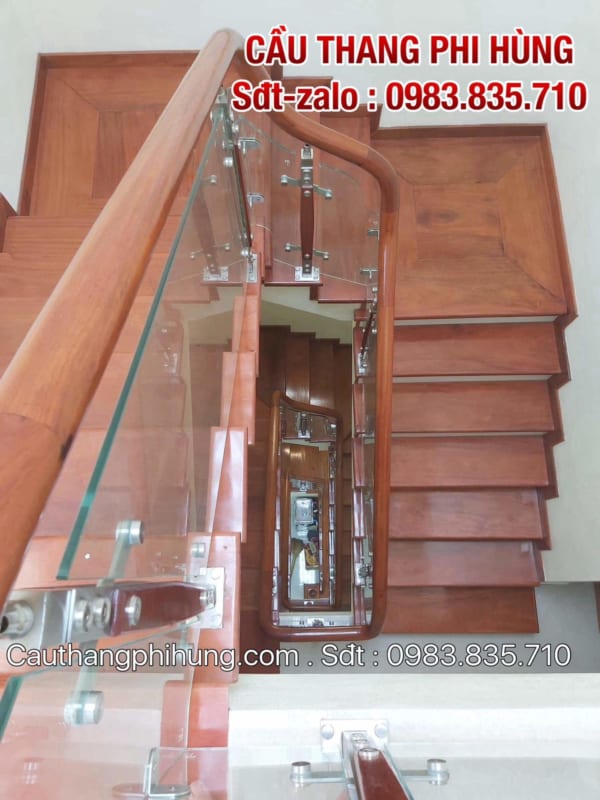 Cầu thang gỗ kính đẹp tại Hà Nội, Báo giá cầu thang kính lan can kính tay vịn gỗ, inox tại Hà Nội