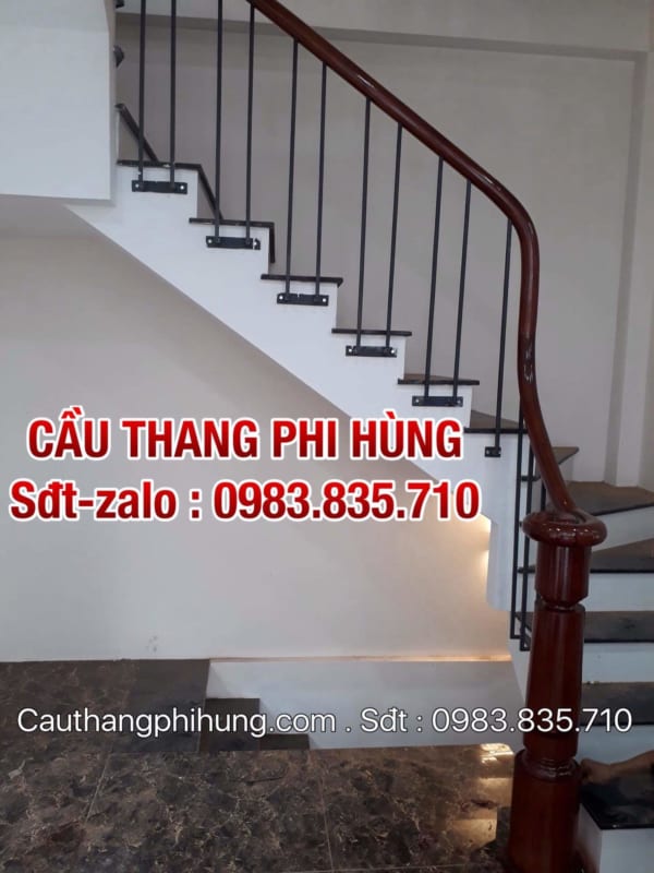 Cầu thang gỗ sắt đẹp tại Hà Nội, Báo giá cầu thang sắt tay vịn gỗ