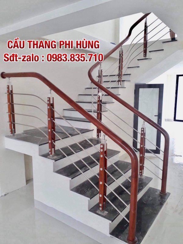 Cầu thang inox tay vịn gỗ , Lan can cầu thang inox đẹp tay vịn gỗ ở Hà Nội