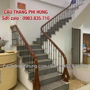 Các mẫu cầu thang sắt đẹp, Cầu thang sắt nghệ thuật tay vịn gỗ đẹp tại Hà Nội Các mẫu cầu thang sắt đẹp, Cầu thang sắt nghệ thuật tay vịn gỗ đẹp tại Hà Nội