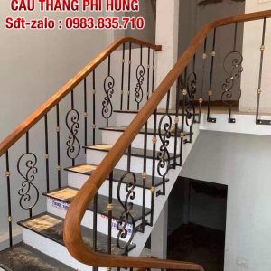 Cầu thang sắt tay vịn gỗ, Báo giá cầu thang sắt nghệ thuật, cầu thang sắt mỹ thuật đẹp Cầu thang sắt tay vịn gỗ, Báo giá cầu thang sắt nghệ thuật, cầu thang sắt mỹ thuật đẹp
