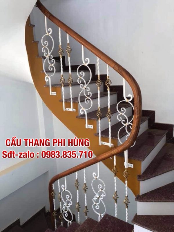 Cầu thang sắt gỗ tại Hà Nội, Cầu thang lan can sắt tay vịn gỗ