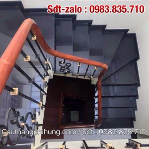 Báo giá lan can cầu thang sắt, Cầu thang sắt tay vịn gỗ đẹp Báo giá lan can cầu thang sắt, Cầu thang sắt tay vịn gỗ đẹp