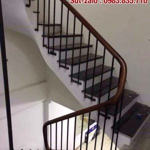 Các mẫu cầu thang sắt tay vịn gỗ, Lan can cầu thang sắt nghệ thuật đẹp Các mẫu cầu thang sắt tay vịn gỗ, Lan can cầu thang sắt nghệ thuật đẹp