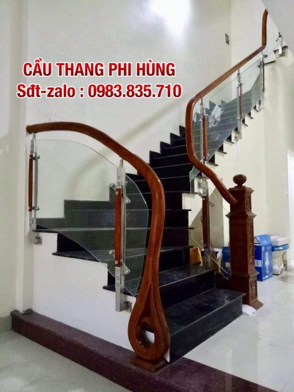 Cầu thang kính đẹp tại Hà Nội, Báo giá lan can cầu thang kính tay vịn gỗ