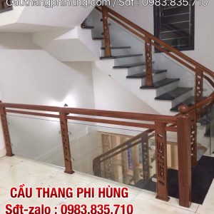 Cầu thang kính cường lực tay vịn gỗ đẹp, Cầu thang lan can kính chân trụ CNC Cầu thang kính cường lực tay vịn gỗ đẹp, Cầu thang lan can kính chân trụ CNC