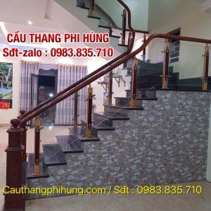 Lan can cầu thang kính tay vịn gỗ, Lan can cầu thang kính đẹp tay vịn inox Lan can cầu thang kính tay vịn gỗ, Lan can cầu thang kính đẹp tay vịn inox