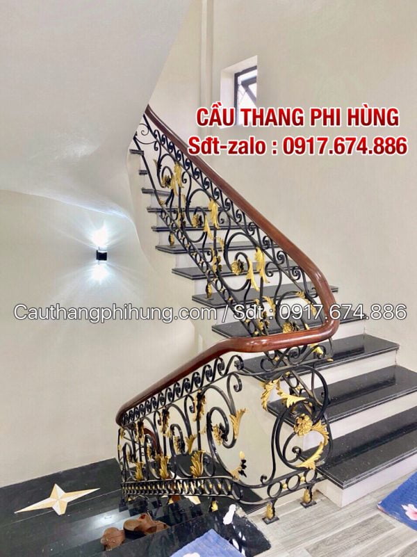 Tổng hợp 338 mẫu lan can cầu thang sắt nghệ thuật, Lan can cầu thang sắt mỹ thuật tay vịn gỗ đẹp tại Hà Nội