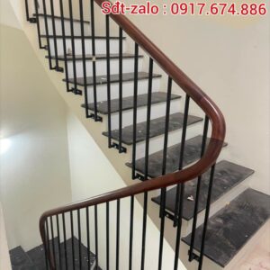Lan Can Cầu Thang Sắt Đẹp Tay Vịn Gỗ. Mẫu Cầu Thang Sắt Đẹp Tại Hà Nội Lan Can Cầu Thang Sắt Đẹp Tay Vịn Gỗ. Mẫu Cầu Thang Sắt Đẹp Tại Hà Nội