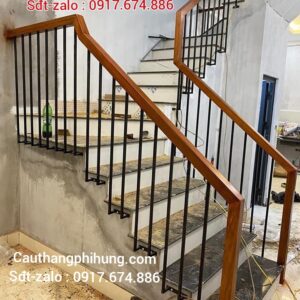 Cầu Thang Sắt Đẹp Tay Vịn Gỗ . Mẫu Cầu Thang Lan Can Sắt Đẹp Tại Hà Nội Cầu Thang Sắt Đẹp Tay Vịn Gỗ . Mẫu Cầu Thang Lan Can Sắt Đẹp Tại Hà Nội