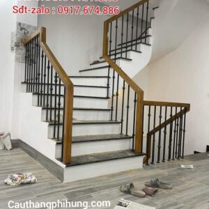 Cầu Thanh Sắt Tay Vịn Gỗ. Tay Vịn Cầu Thang Sắt Tại Hà Nội Cầu Thanh Sắt Tay Vịn Gỗ. Tay Vịn Cầu Thang Sắt Tại Hà Nội