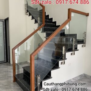Cầu Thang Kính Cường Lực Tay Vịn Gỗ. Cầu Thang Kính Đẹp Hà Nội Cầu Thang Kính Cường Lực Tay Vịn Gỗ. Cầu Thang Kính Đẹp Hà Nội