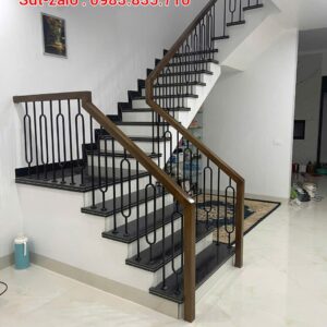Cầu Thang Sắt Tay Vịn Gỗ Tại Hà Nội. Tay Vịn Cầu Thang Lan Can Sắt Mỹ Thuật
